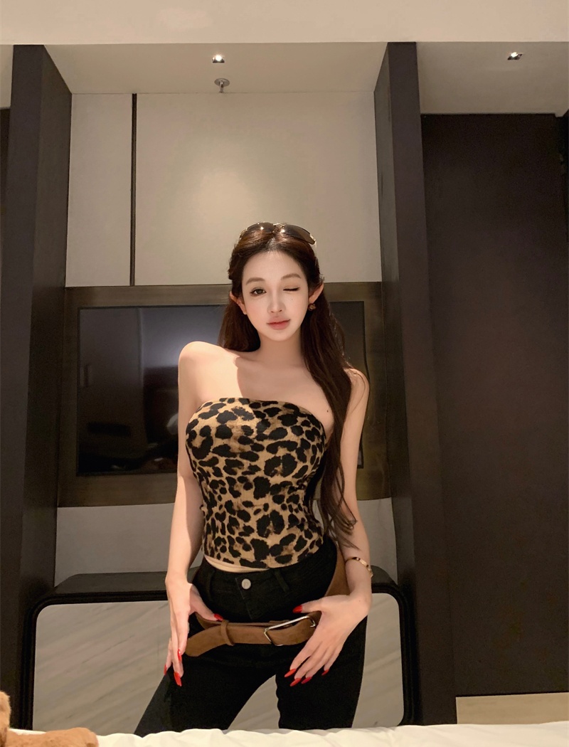 Inside the ride leopard vest spicegirl wears outside tops