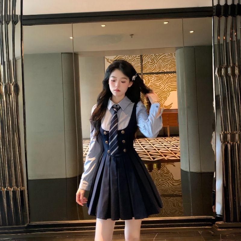 Autumn Woolen dress Pseudo-two coat a set for women