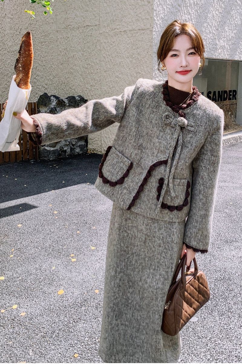 Chanelstyle woolen coat skirt 2pcs set for women