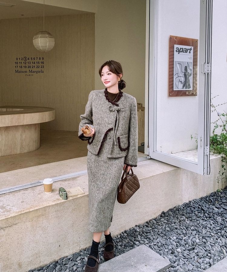 Chanelstyle woolen coat skirt 2pcs set for women