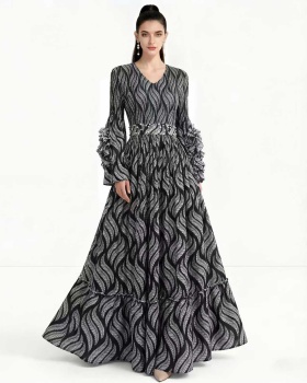 Pleated loose waist lotus sleeve dress