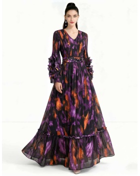 Long sleeve enlarge European style dress