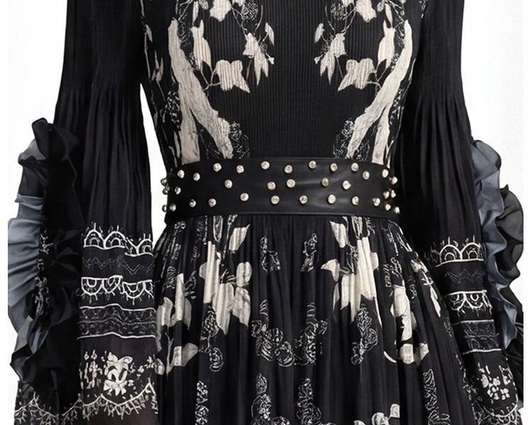 Pleats Please spring and autumn enlarge dress