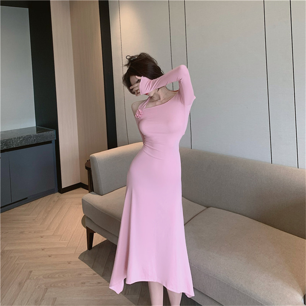 Sexy slim pinched waist flat shoulder irregular dress