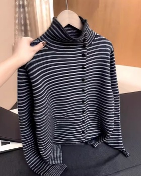 Half high collar sweater inside the ride tops for women