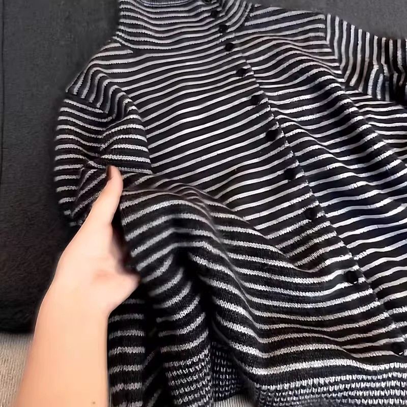 Half high collar sweater inside the ride tops for women