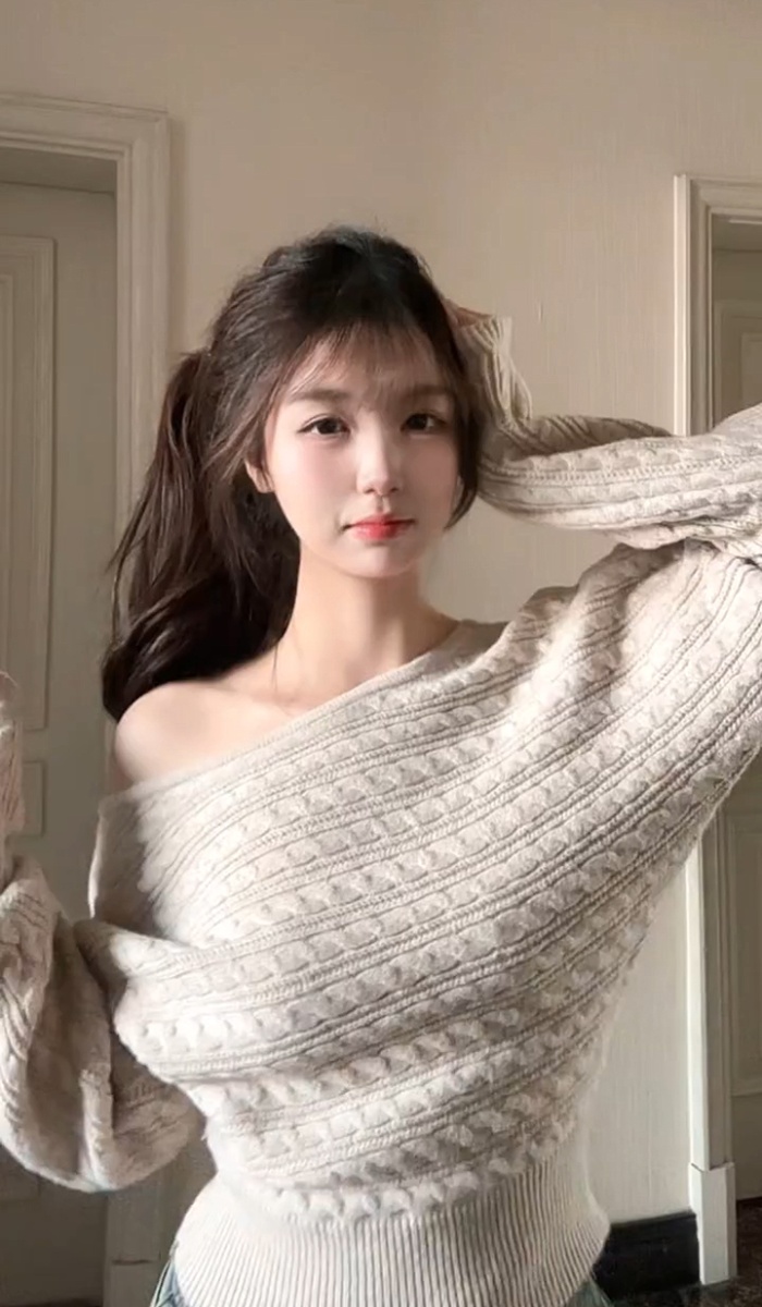 Bat sleeve autumn and winter sweater for women