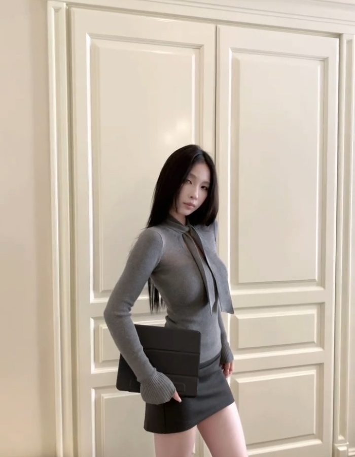 Bottoming inside the ride tops translucent sweater