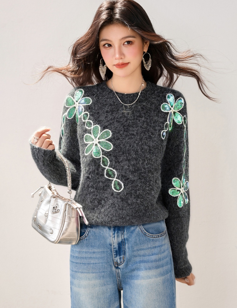 Knitted flowers tops round neck sweater for women