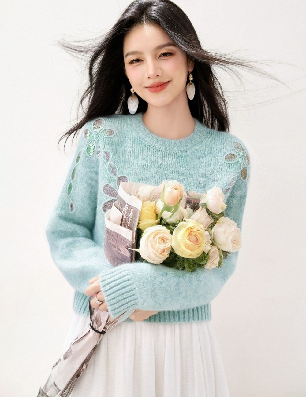 Knitted flowers tops round neck sweater for women