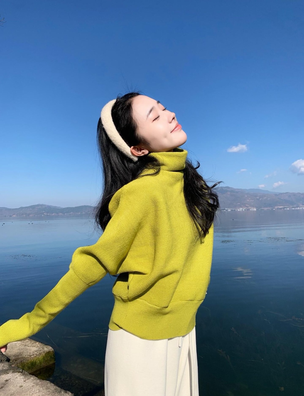 Inside the ride winter niche half high collar sweater