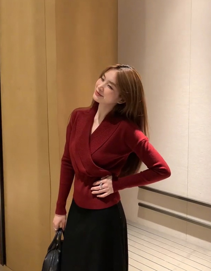 Hepburn style temperament tops V-neck sweater for women