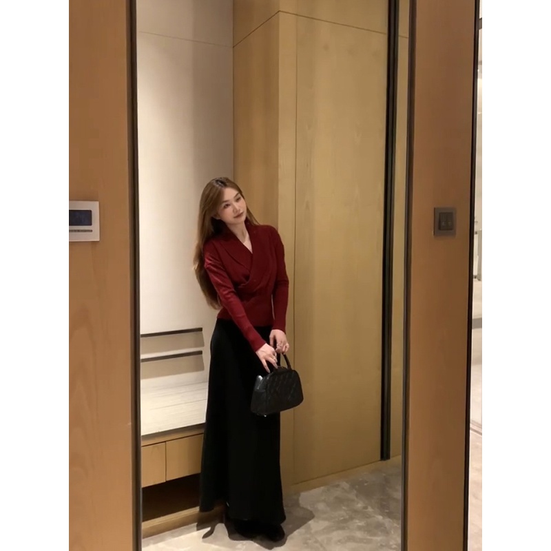 Hepburn style temperament tops V-neck sweater for women