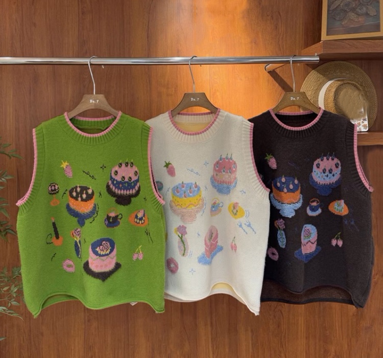 Loose outside the ride waistcoat embroidery mixed colors vest