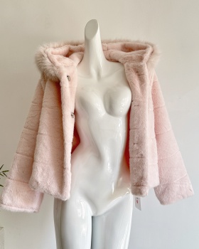 Hooded imitation of mink elmo coat