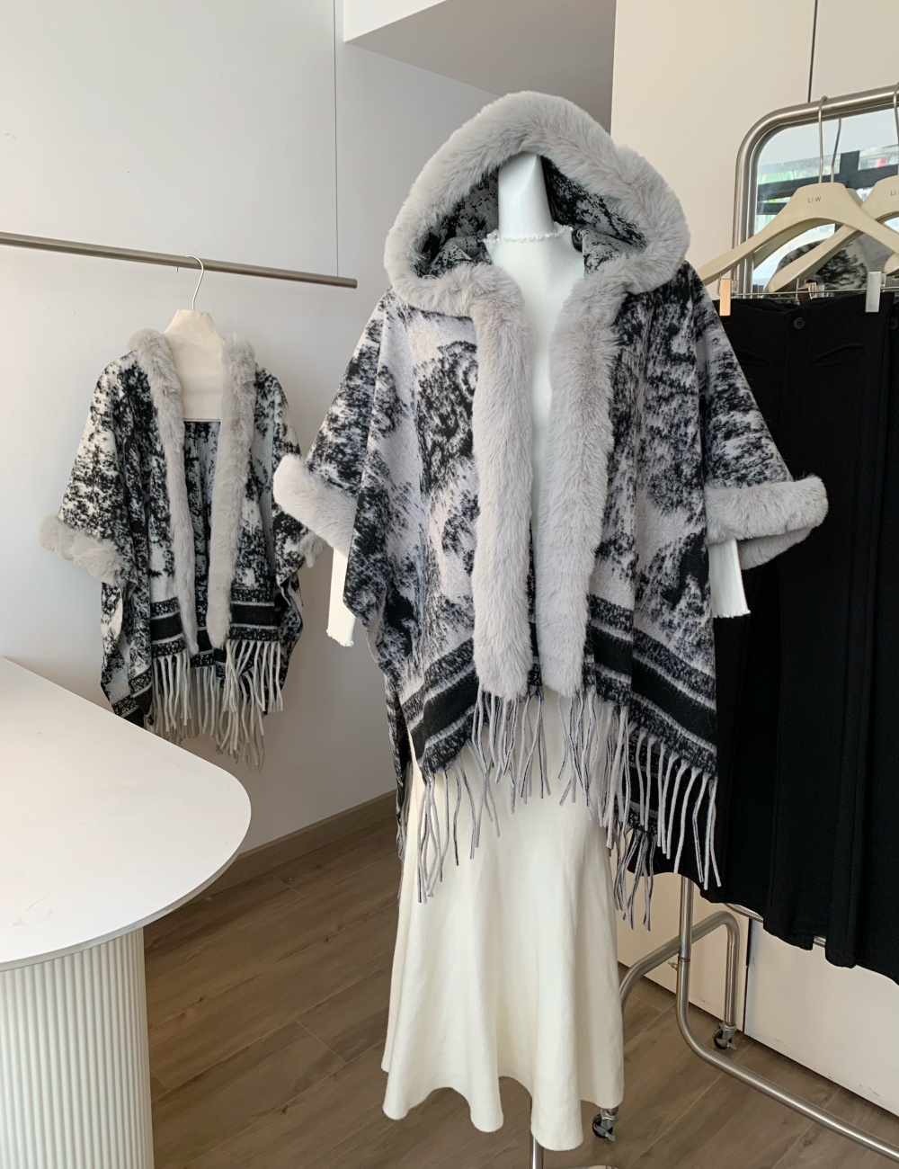 Autumn and winter cloak cashmere scarves for women