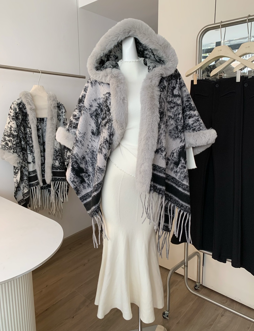 Autumn and winter cloak cashmere scarves for women