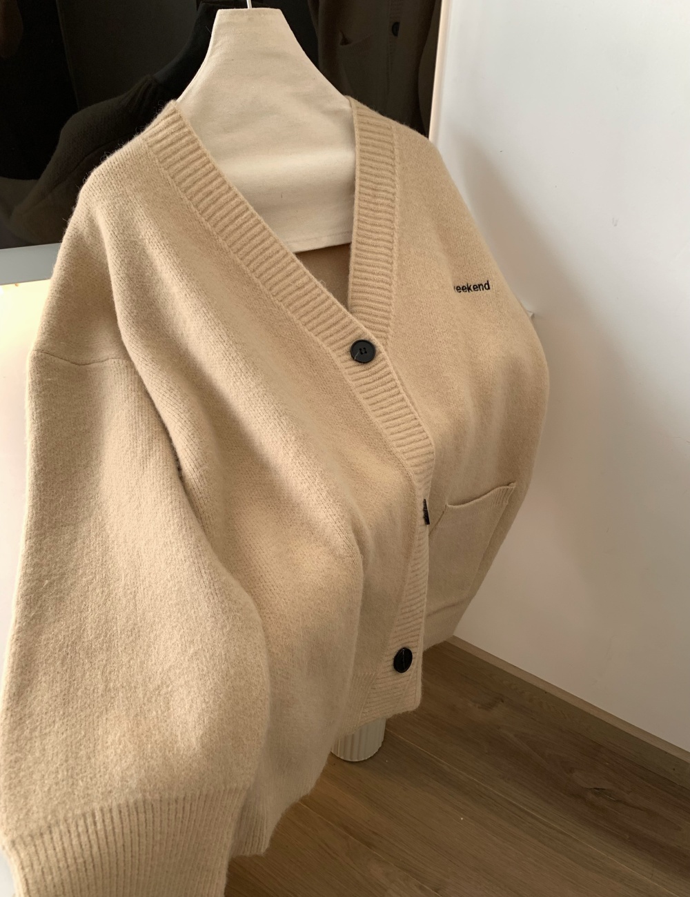 Niche slim V-neck knitwear coat spring lazy loose cardigan