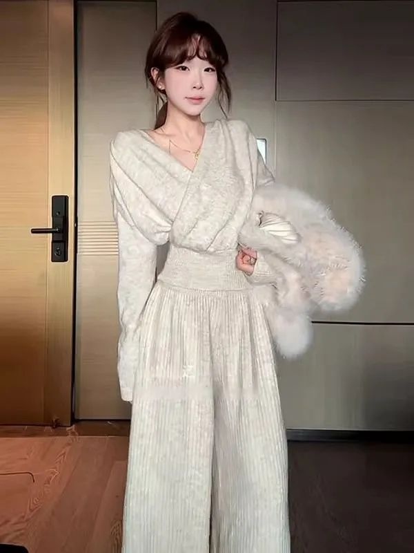 Autumn and winter unique chanelstyle sweater 2pcs set