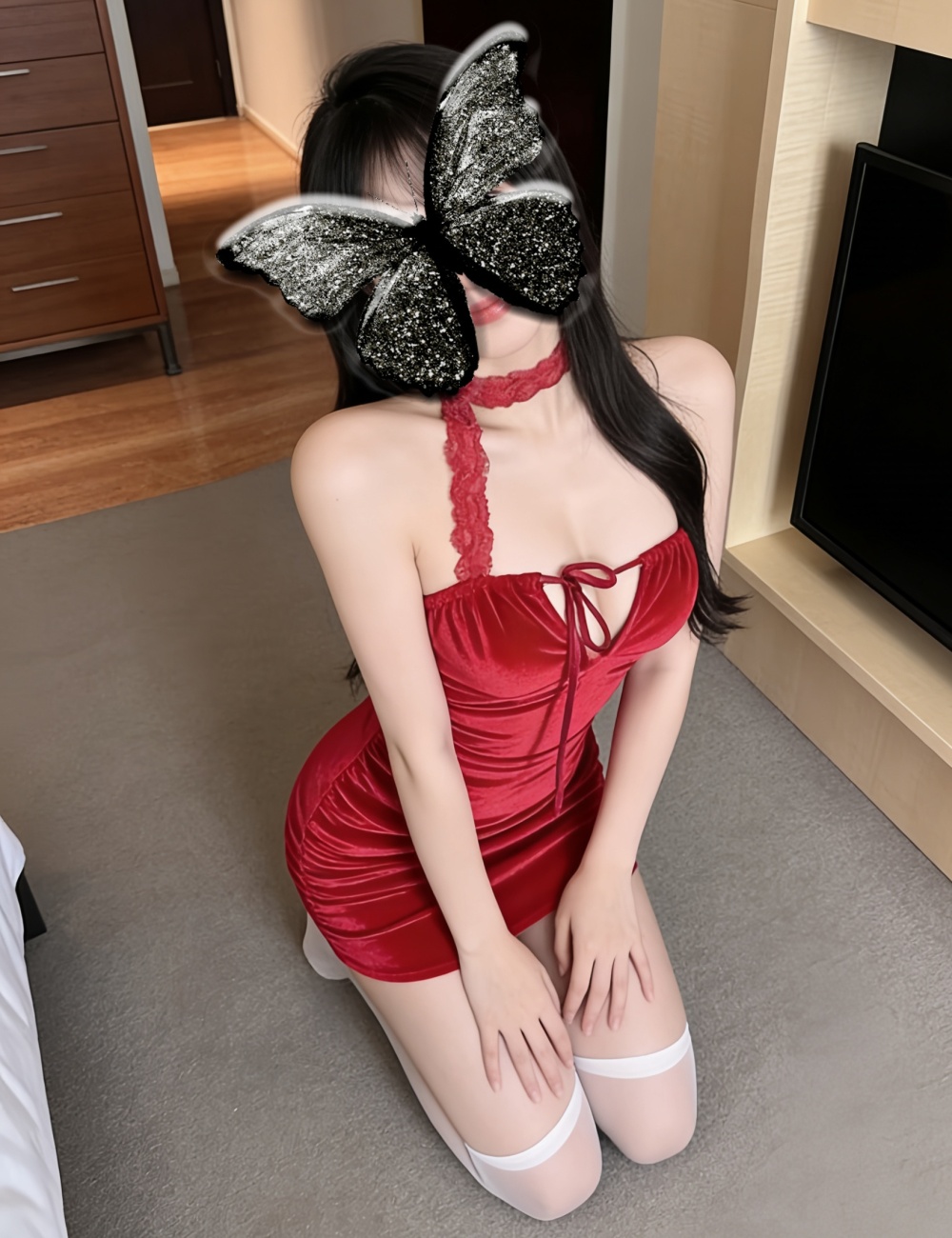 Red package hip show chest wrapped chest velvet dress