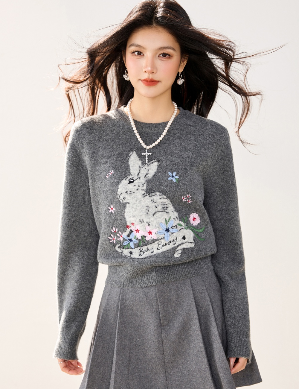 Jacquard round neck tops embroidery sweater for women