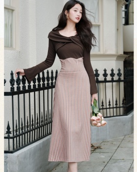 Plaid retro flat shoulder unique tender knitted dress