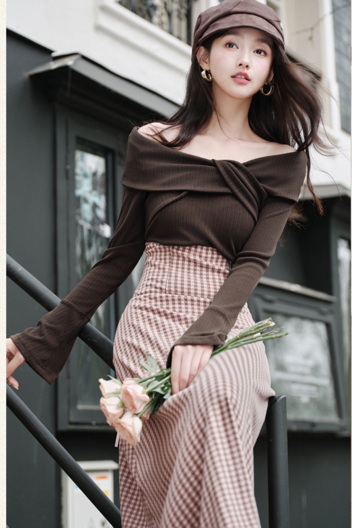 Plaid retro flat shoulder unique tender knitted dress