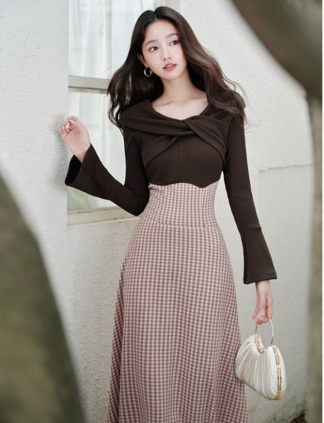 Plaid retro flat shoulder unique tender knitted dress