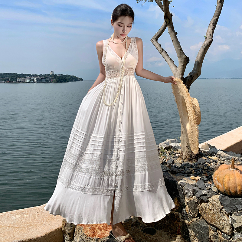 V-neck sleeveless lace vacation seaside dress for women