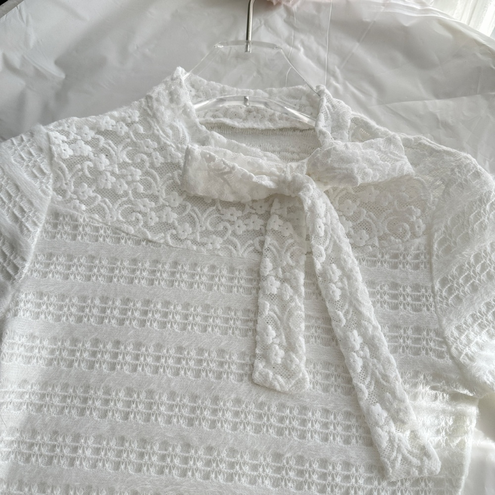 Bottoming lace white tops