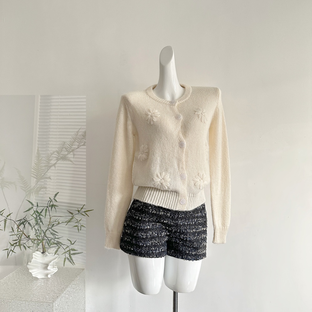 Round neck wool sweater loose shorts a set for women