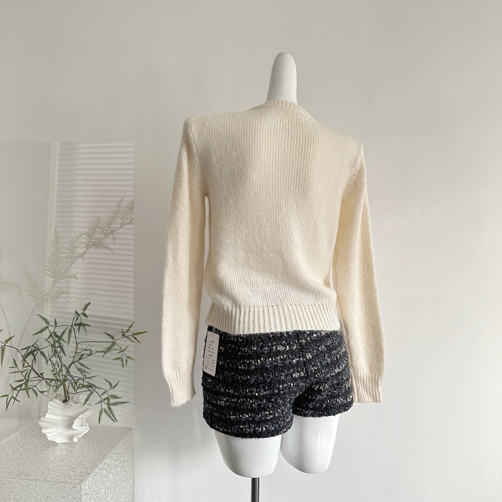 Round neck wool sweater loose shorts a set for women