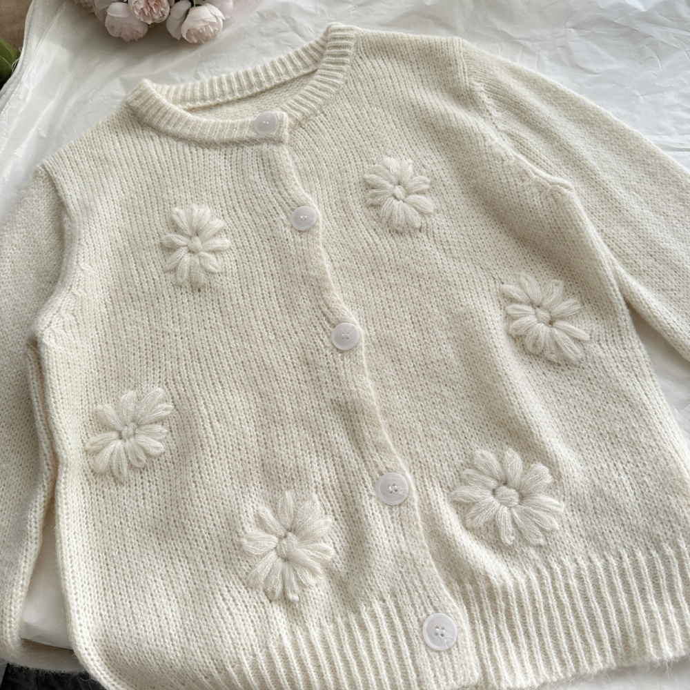 Round neck wool sweater loose shorts a set for women