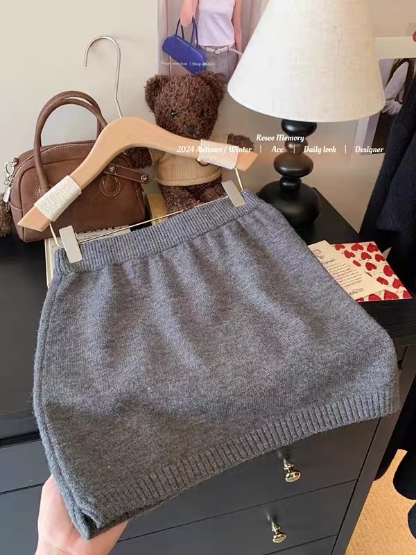 Retro autumn and winter package hip knitted skirt