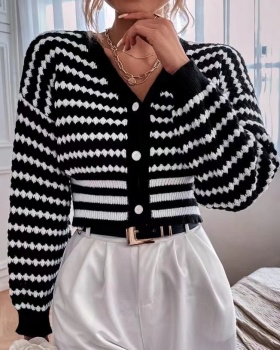 Autumn knitted sweater V-neck stripe cardigan for women