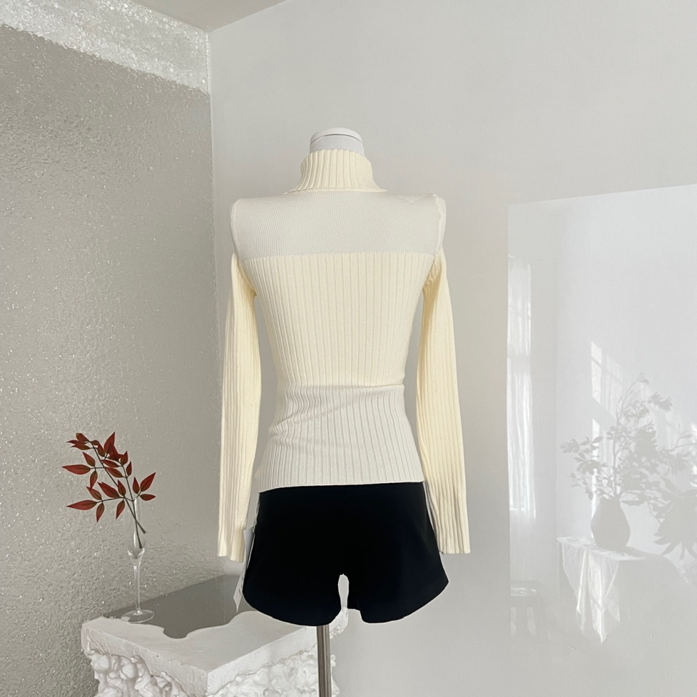 Bottoming inside the ride pinched waist slim sweater