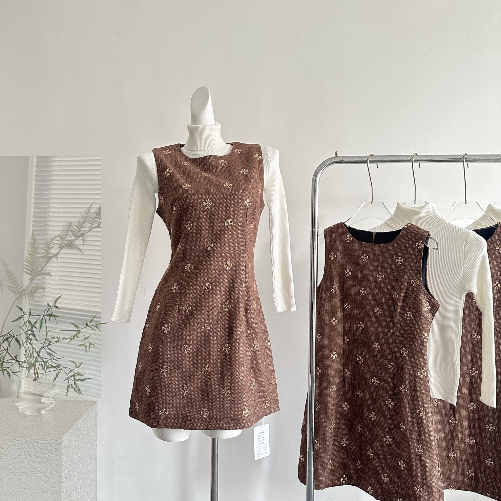 Inside the ride sleeveless chanelstyle knitted dress a set