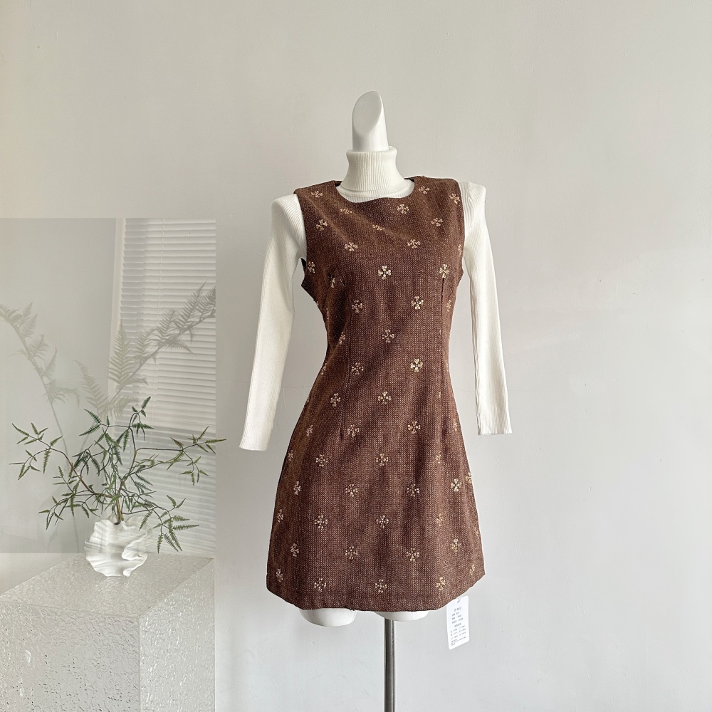 Inside the ride sleeveless chanelstyle knitted dress a set