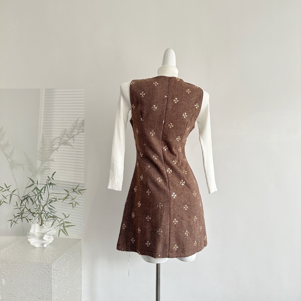 Inside the ride sleeveless chanelstyle knitted dress a set