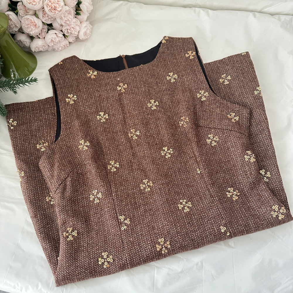 Inside the ride sleeveless chanelstyle knitted dress a set