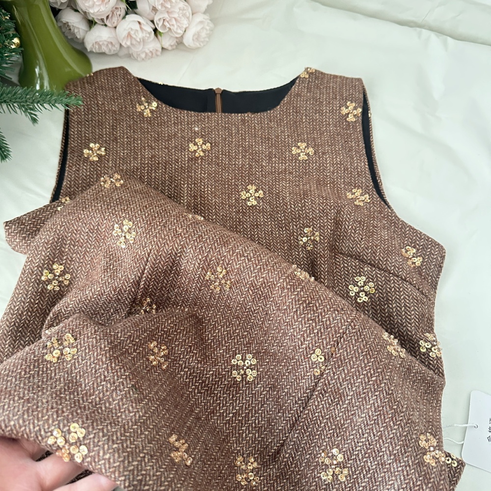 Inside the ride sleeveless chanelstyle knitted dress a set