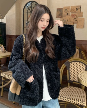 Winter all-match loose lambs wool round neck retro coat