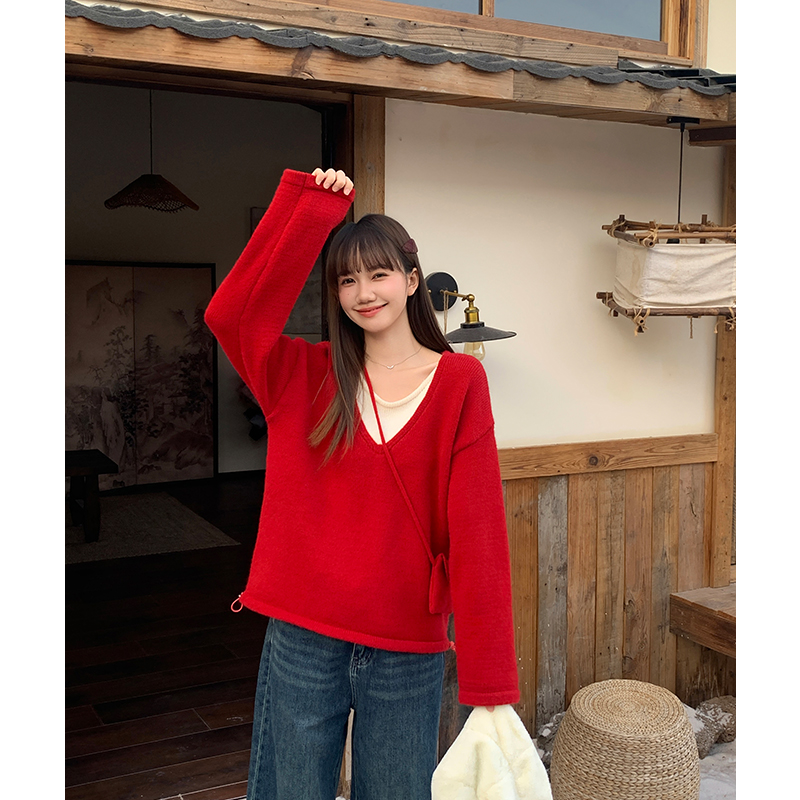 Pseudo-two loose retro V-neck red sweater for women