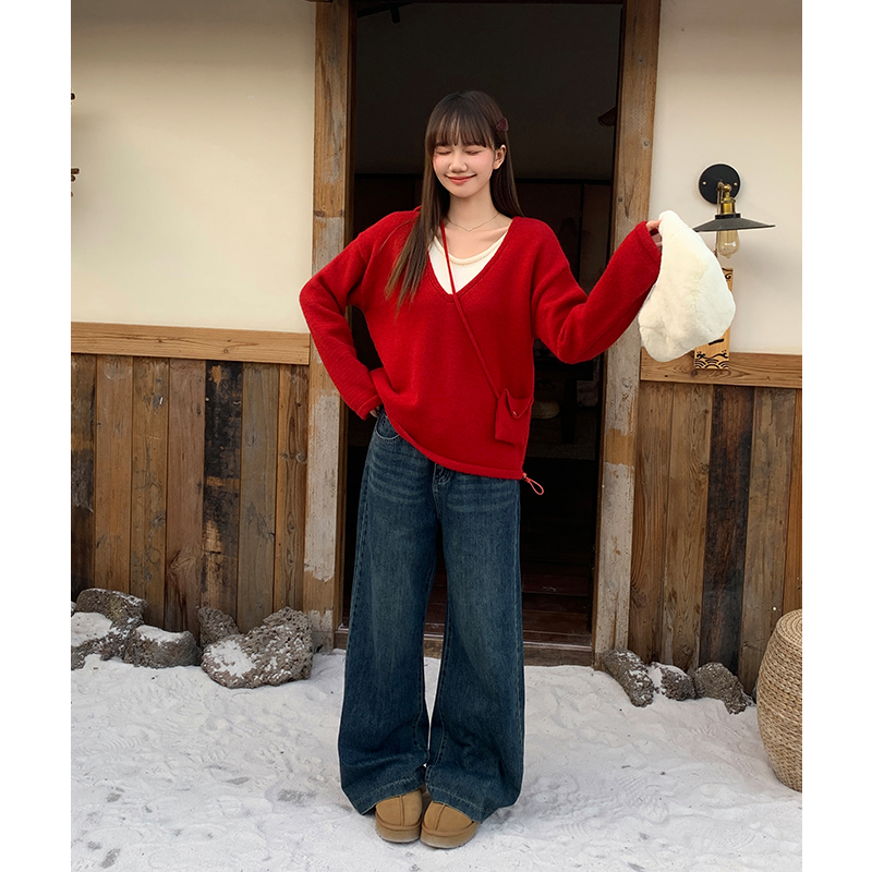 Pseudo-two loose retro V-neck red sweater for women