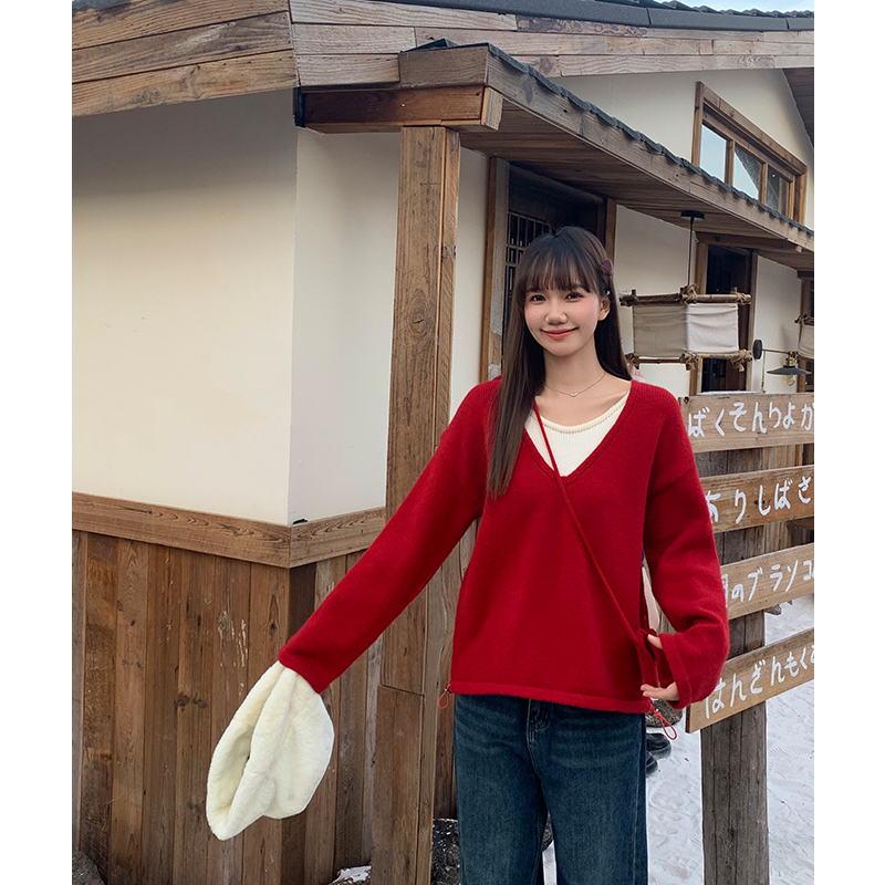 Pseudo-two loose retro V-neck red sweater for women
