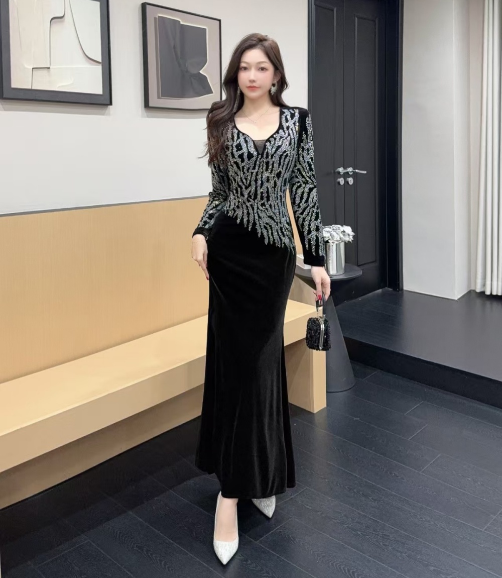 Rhinestone fashion dress V-neck package hip long dress