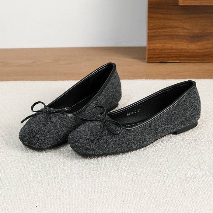 Low niche soft soles square head shoes for women