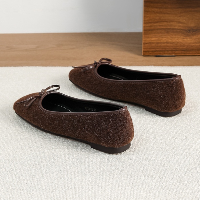 Low niche soft soles square head shoes for women