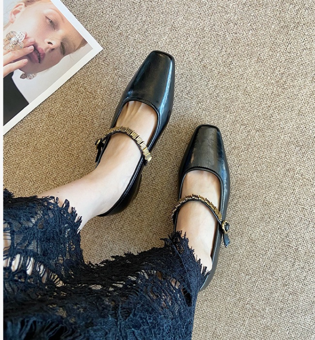 Low France style autumn shoes