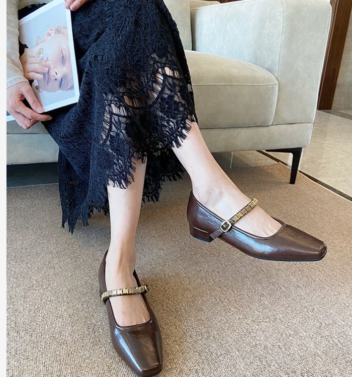 Low France style autumn shoes